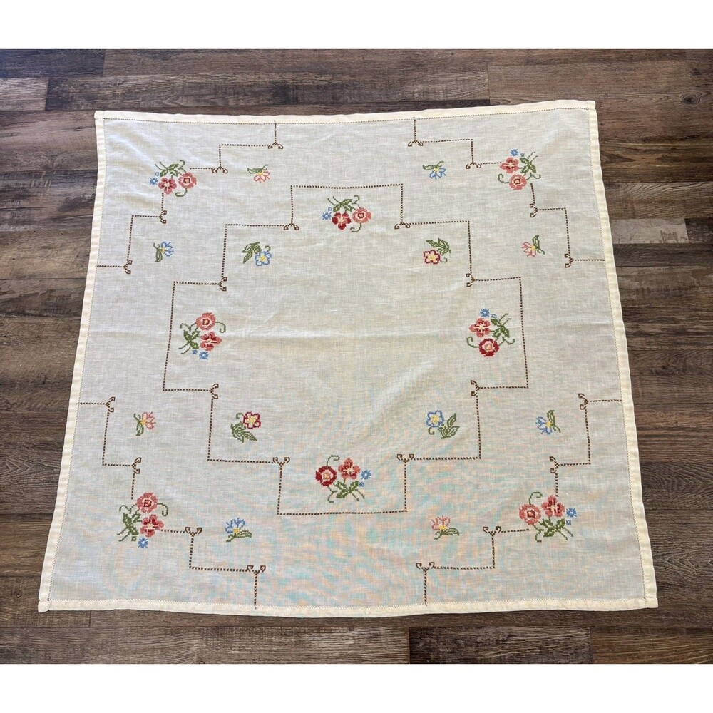 Vtg Square Hand Embroidered Tablecloth Topper Floral W Pulled Thread Work 38x40